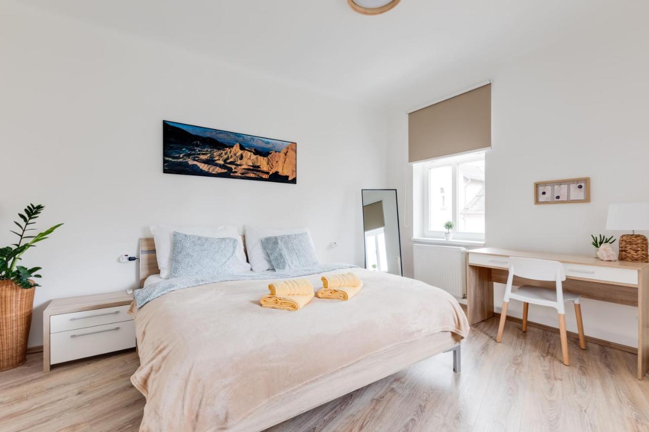 Apartment Modern, Bright And Spacious *