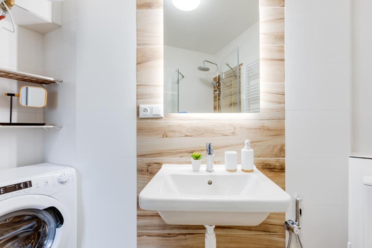 Lejlighed Modern, Bright And Spacious *