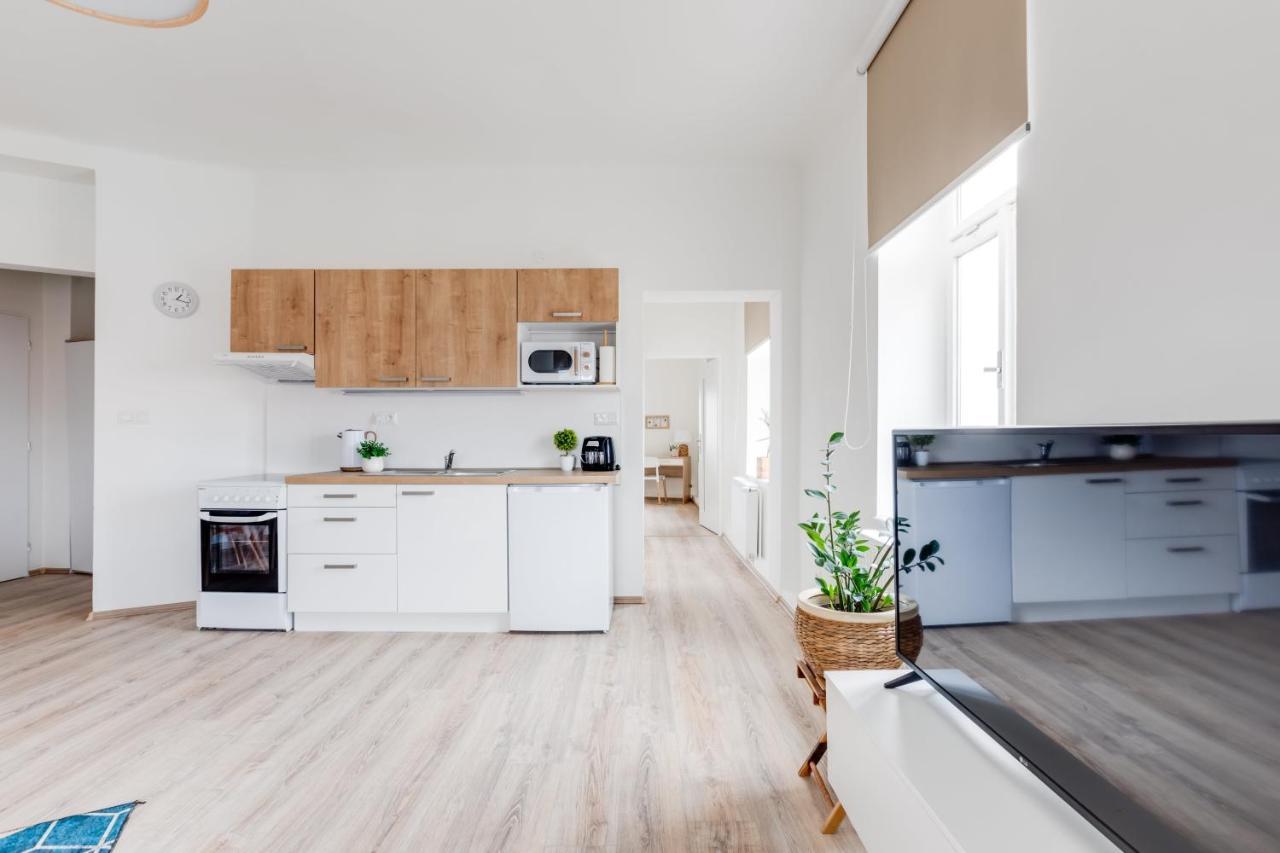 Modern, Bright And Spacious * Prag