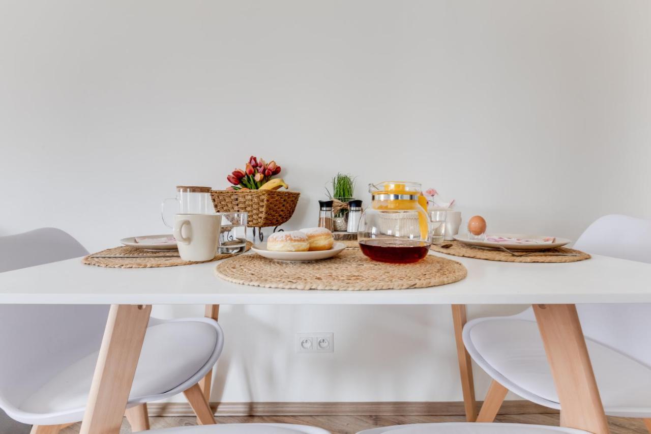 Modern, Bright And Spacious * Prag