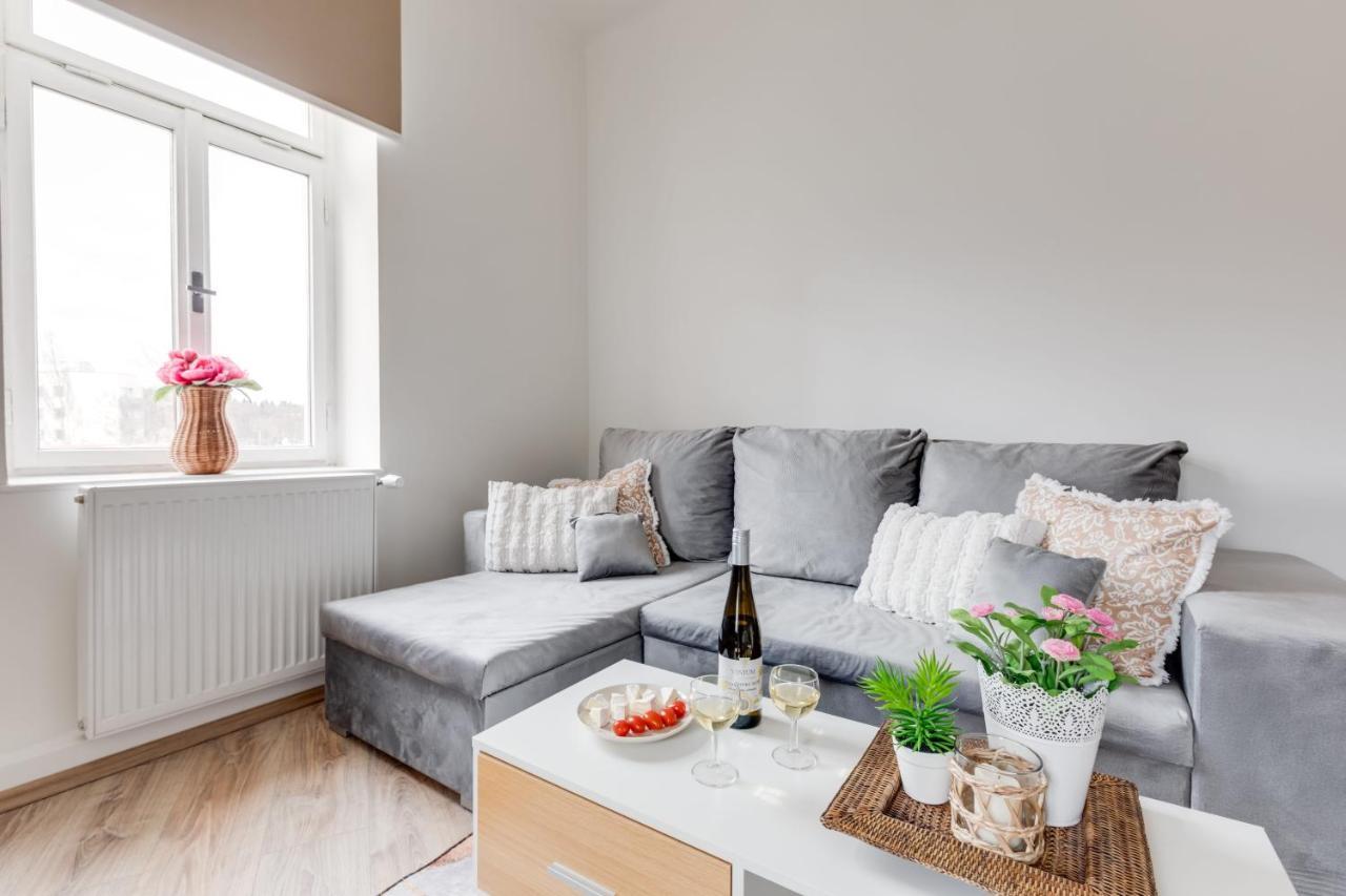 Lejlighed Modern, Bright And Spacious